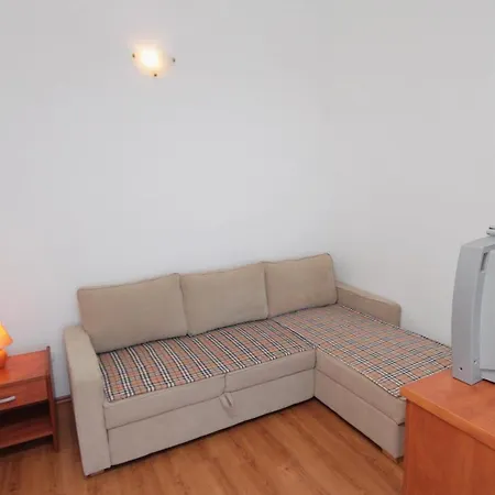 Apartment 5458b